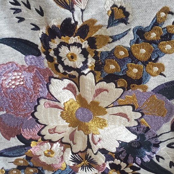 Contemporaine Floral Embroidered Sweatshirt Sz. Small - Picture 2 of 4